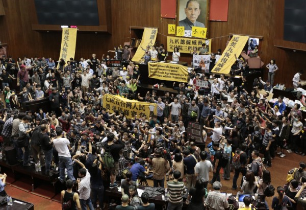 Taiwan Students Occupy Parliament Over China Trade Deal