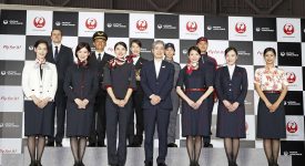 為迎接2020東京奧運會，日本航空時隔七年更換新制服 2