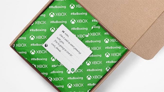 微软xBox营销活动与老人一起玩游戏
