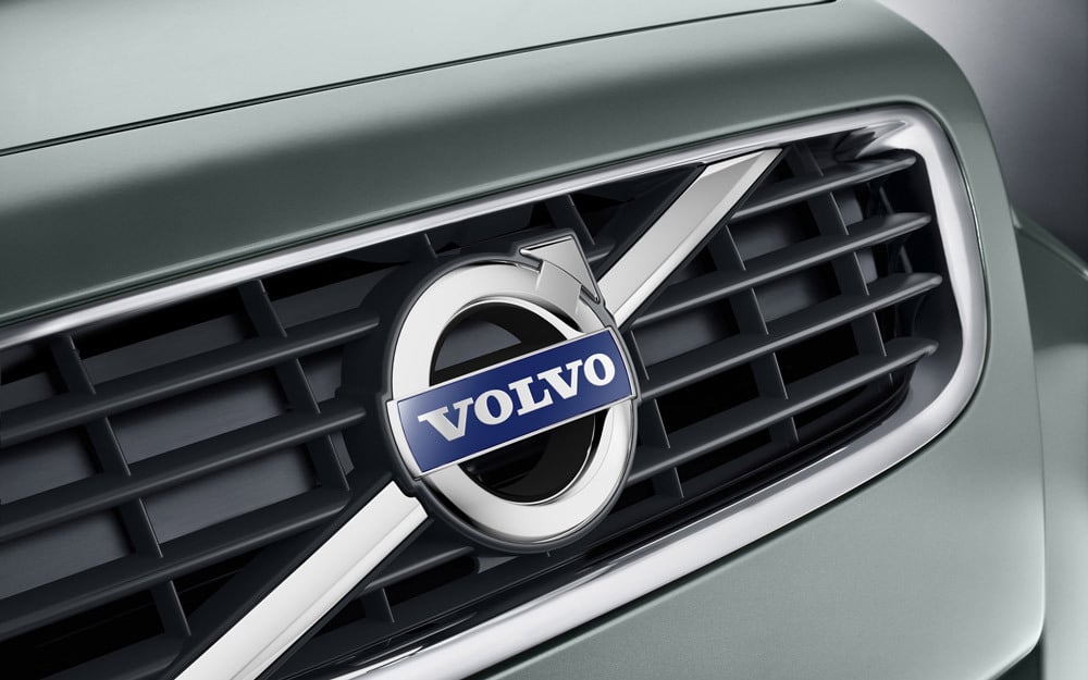 Volvo更換新LOGO，又一個車標被「拍扁」了！