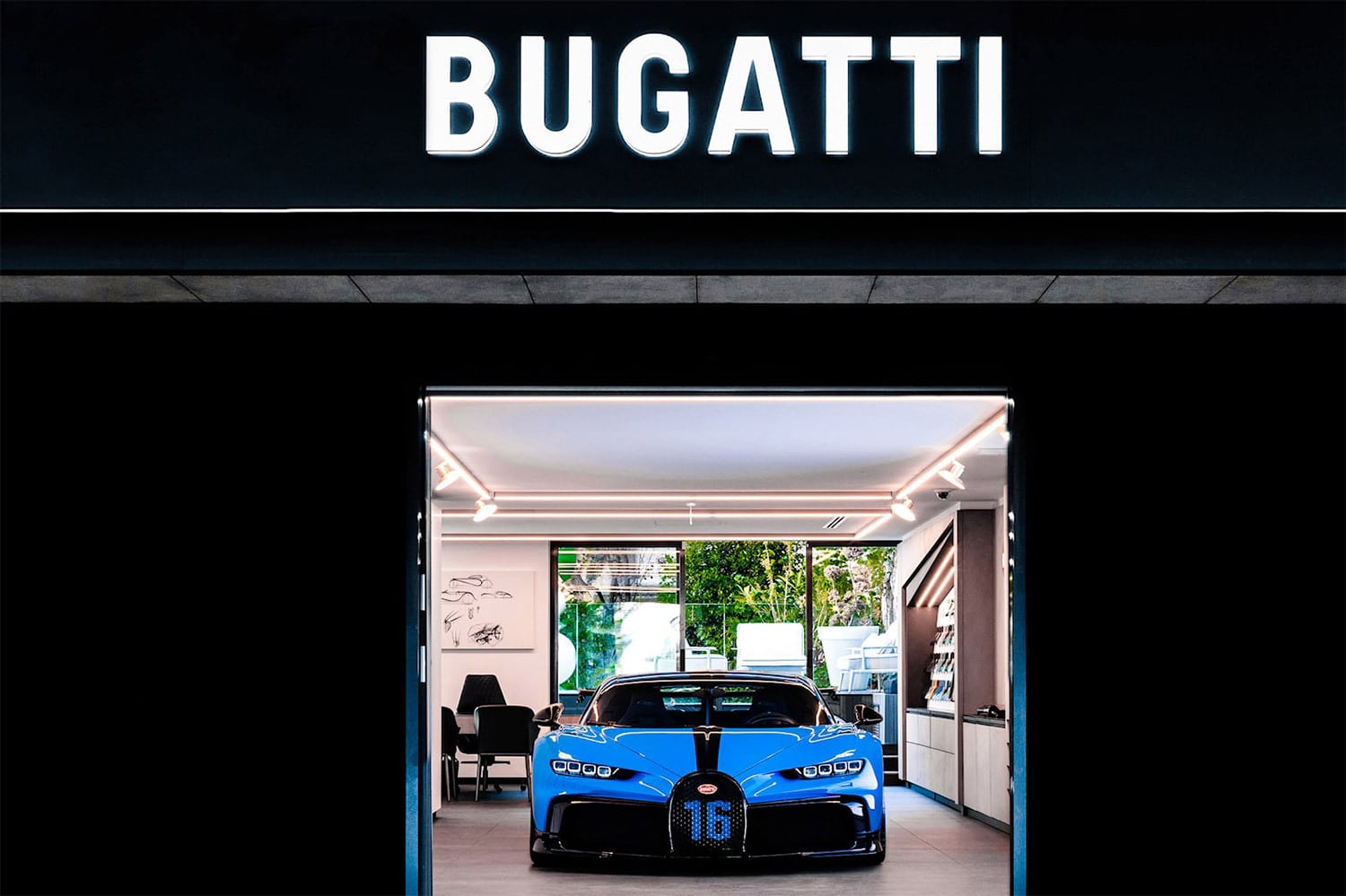 113年之後，超級跑車布加迪（Bugatti）第一次有了新LOGO 15