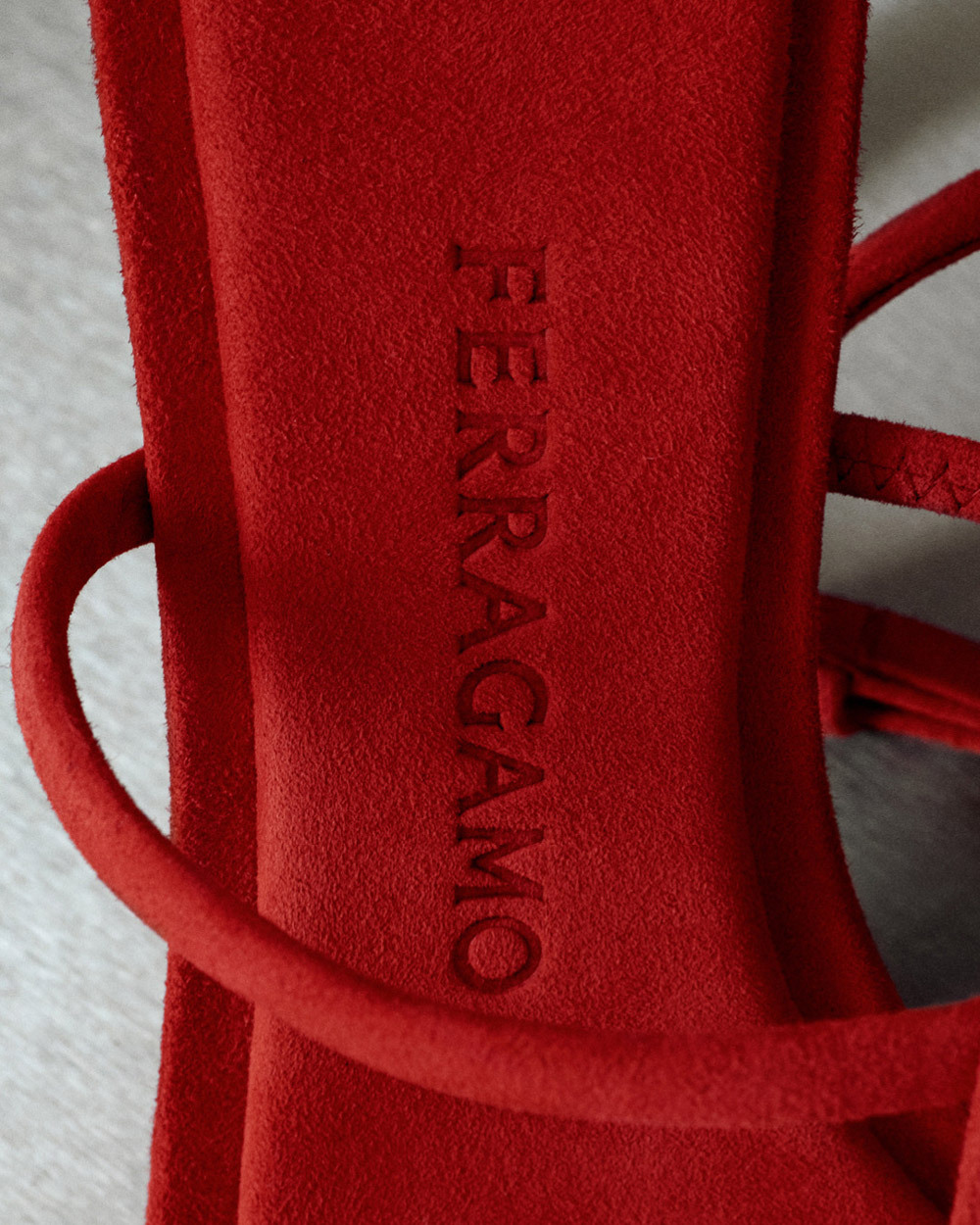 菲拉格慕（FERRAGAMO）簡化品牌名稱並啟用新LOGO 3