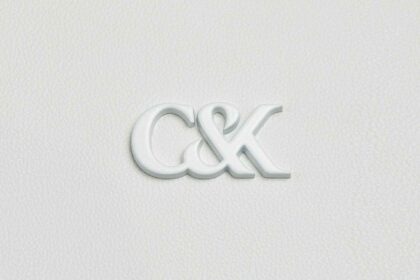 新加坡輕奢品牌Charles Keith 更新標誌，推出CK復古印花標 2 1